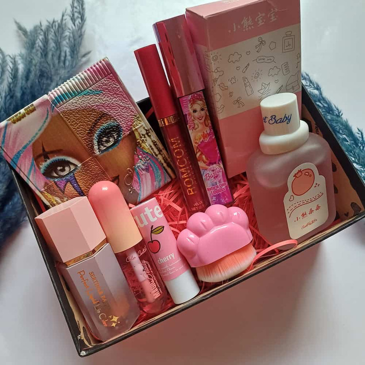 قیمت و خرید آنلاین پک هدیه صورتی ولنتاین