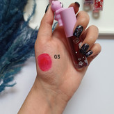 خرید محصولات آرایش لب