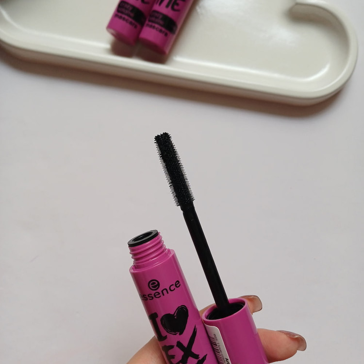 خرید ریمل بلندکننده اسنس صورتی