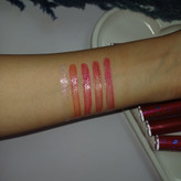 محصول آرایشی لیپ گلاس با ویتامین E و اثر مرطوبکنندگی بدو چسبندگی