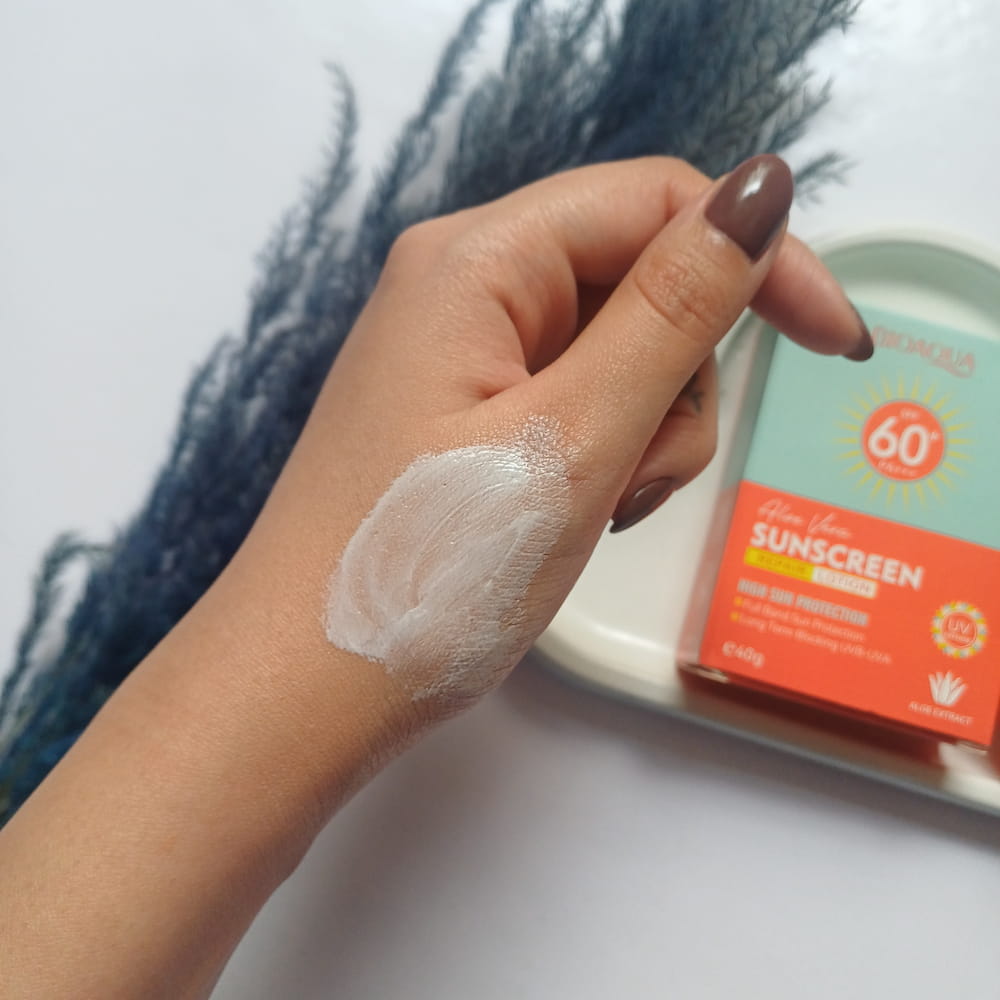 قیمت ضد آفتاب سبک و شفاف بیوآکوا آلوئه ورا