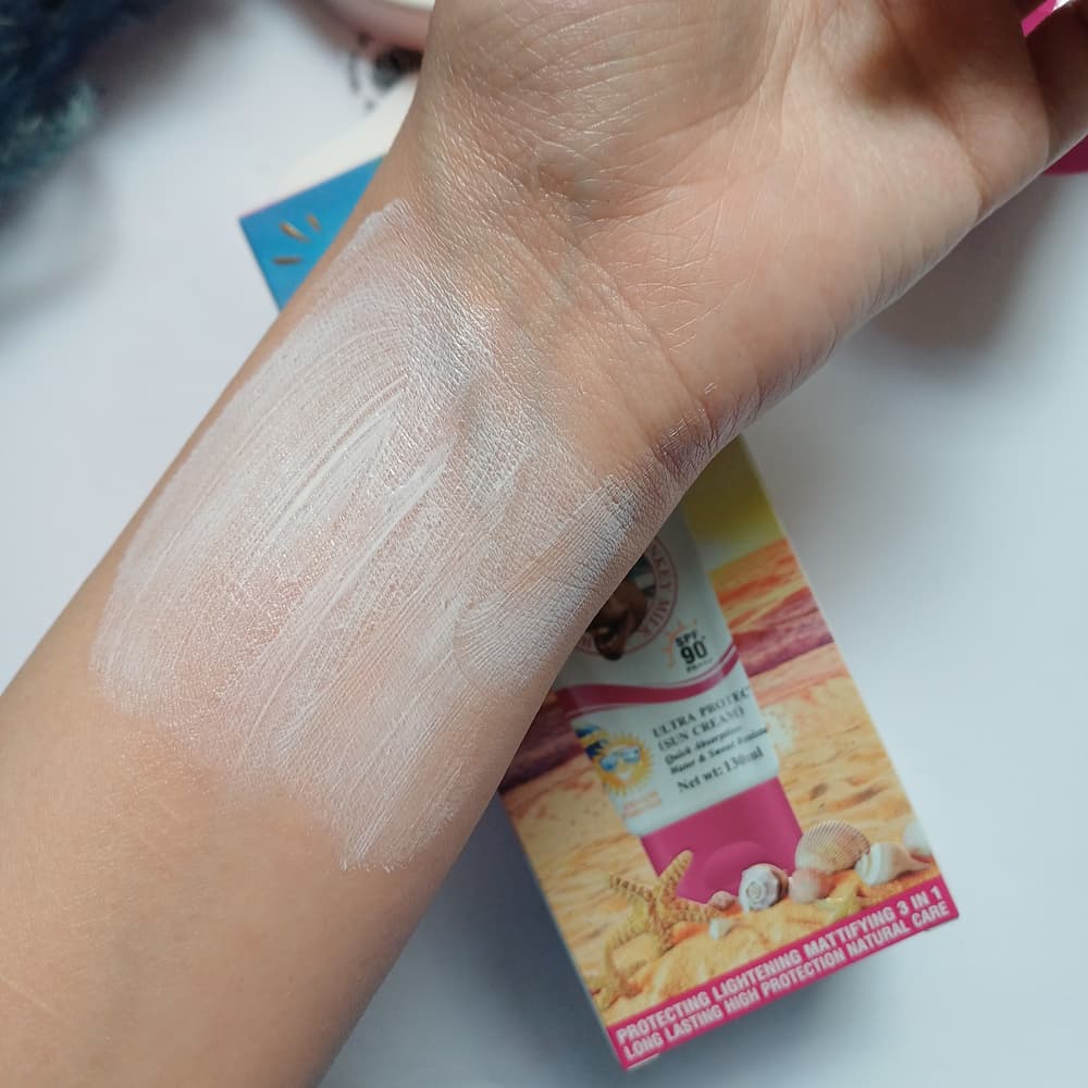 خرید ضد آفتاب شیر الاغ صورتی وکالی