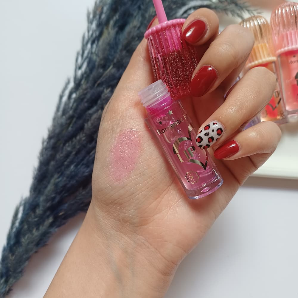 قیمت روغن لب برای خشکی لب